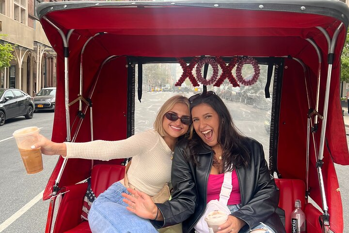 Budget Gossip Girl Tour 90 min - Photo 1 of 14